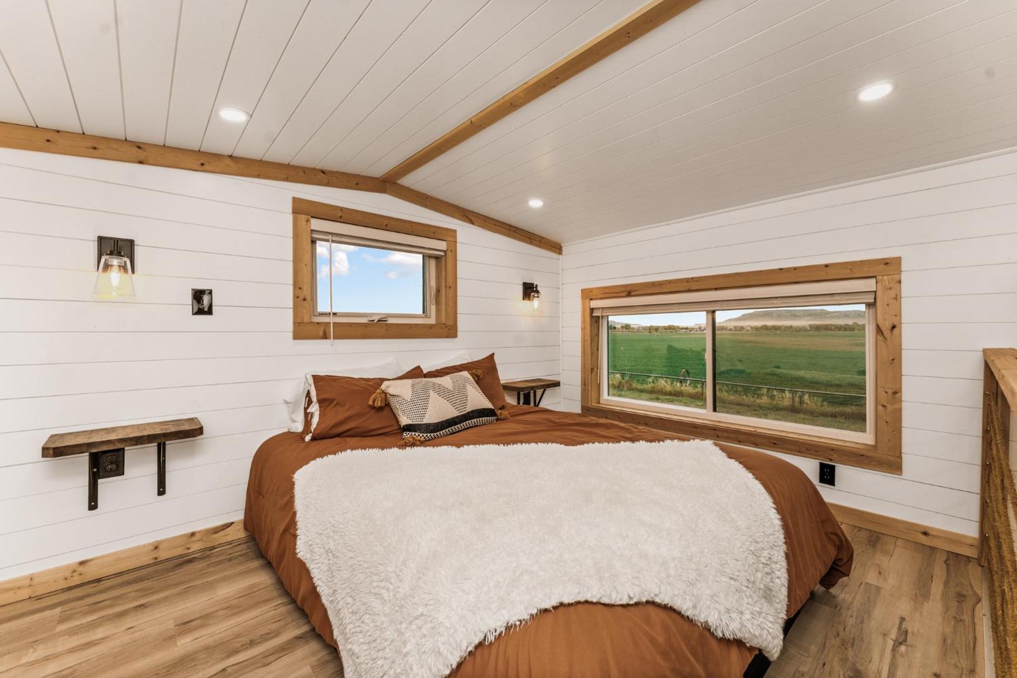 Modern Tiny Cabin, With Hot Tub In Choteau Mt 外观 照片